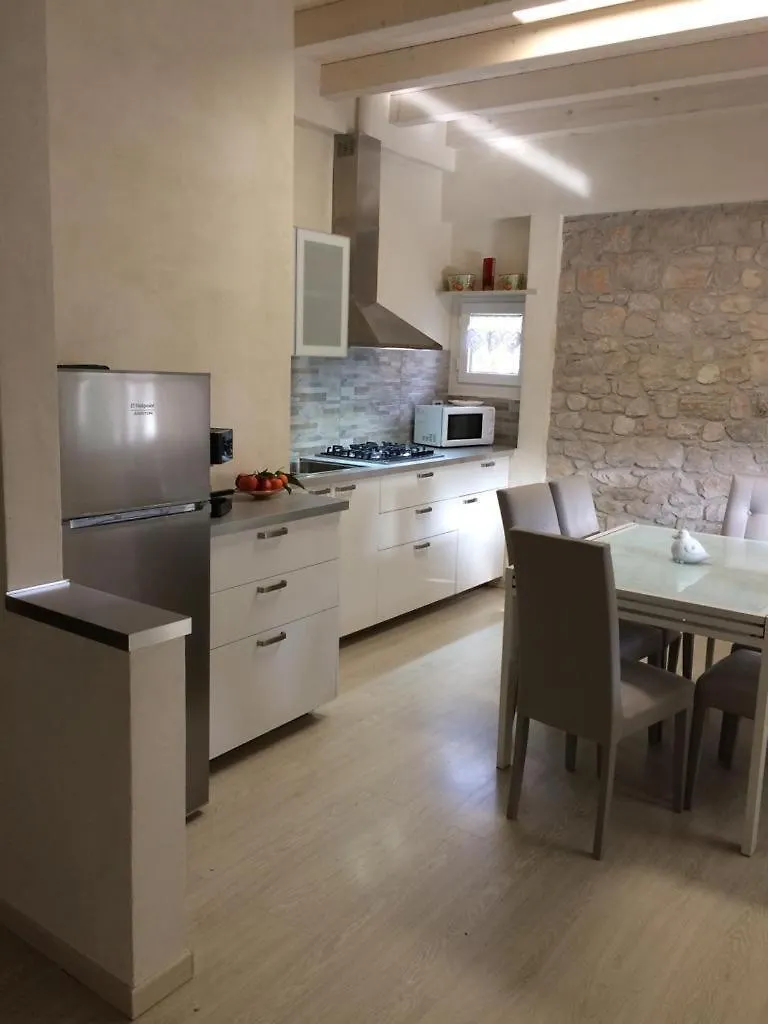 Villa Marga, Private Garden, Patio, location