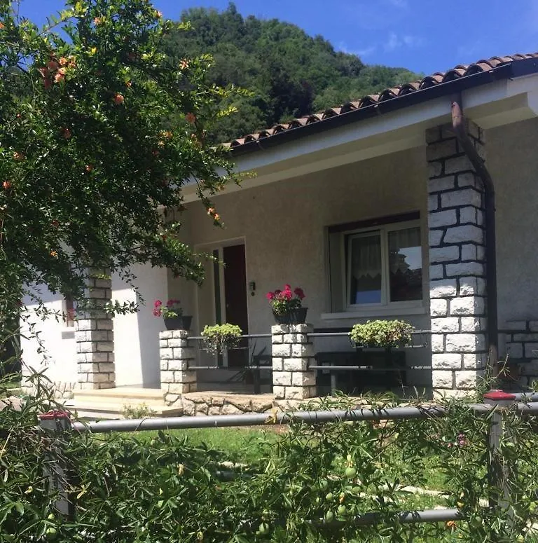 Villa Marga, Private Garden, Patio, Miane Holiday home